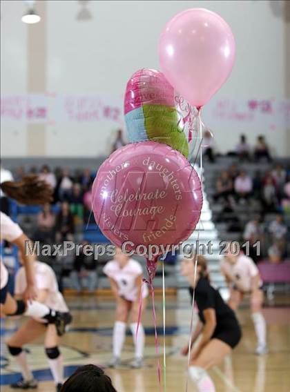 Thumbnail 1 in Crescenta Valley @ Burbank (Dig Pink) photogallery.