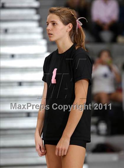 Thumbnail 1 in Crescenta Valley @ Burbank (Dig Pink) photogallery.