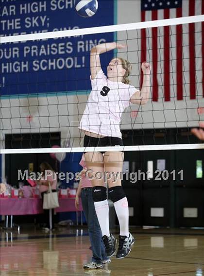 Thumbnail 1 in Crescenta Valley @ Burbank (Dig Pink) photogallery.