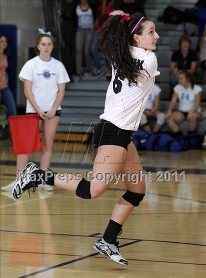 Thumbnail 1 in Crescenta Valley @ Burbank (Dig Pink) photogallery.