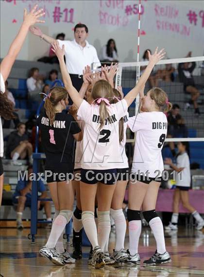 Thumbnail 1 in Crescenta Valley @ Burbank (Dig Pink) photogallery.