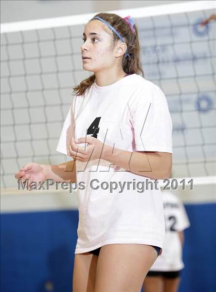 Thumbnail 1 in Crescenta Valley @ Burbank (Dig Pink) photogallery.