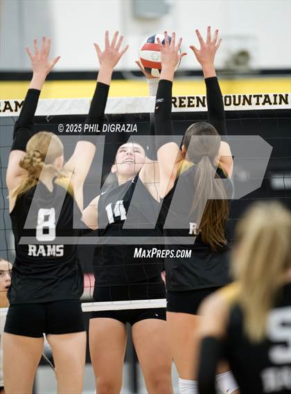 Thumbnail 3 in Roosevelt vs Green Mountain (CHSAA 4A Regional) photogallery.