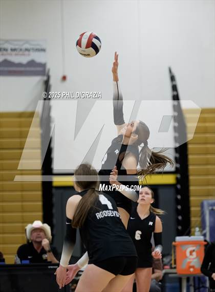 Thumbnail 2 in Roosevelt vs Green Mountain (CHSAA 4A Regional) photogallery.