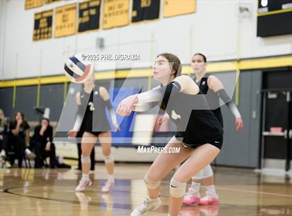 Thumbnail 2 in Roosevelt vs Green Mountain (CHSAA 4A Regional) photogallery.