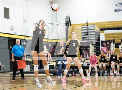 Thumbnail 3 in Roosevelt vs Green Mountain (CHSAA 4A Regional) photogallery.