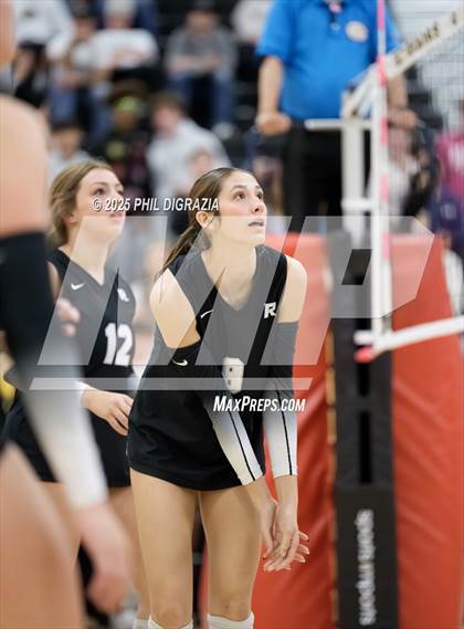 Thumbnail 3 in Roosevelt vs Green Mountain (CHSAA 4A Regional) photogallery.