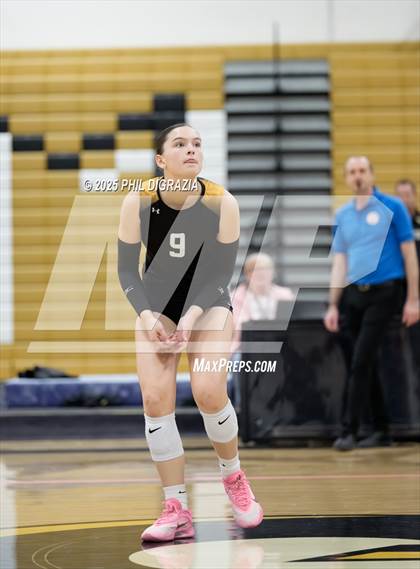 Thumbnail 3 in Roosevelt vs Green Mountain (CHSAA 4A Regional) photogallery.