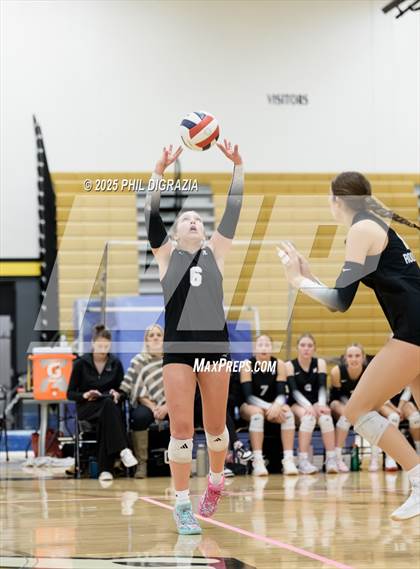 Thumbnail 1 in Roosevelt vs Green Mountain (CHSAA 4A Regional) photogallery.