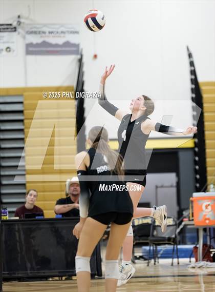 Thumbnail 1 in Roosevelt vs Green Mountain (CHSAA 4A Regional) photogallery.