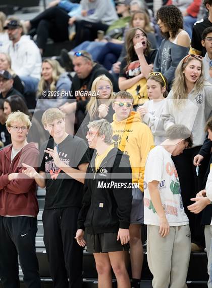 Thumbnail 1 in Roosevelt vs Green Mountain (CHSAA 4A Regional) photogallery.