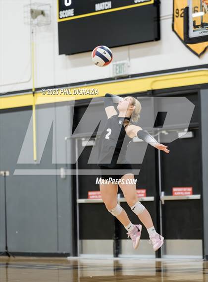 Thumbnail 1 in Roosevelt vs Green Mountain (CHSAA 4A Regional) photogallery.