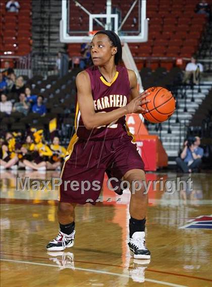 Thumbnail 2 in Lovejoy vs. Fairfield (UIL 3A Semifinal) photogallery.