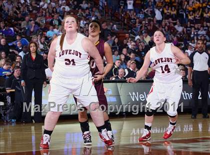 Thumbnail 2 in Lovejoy vs. Fairfield (UIL 3A Semifinal) photogallery.