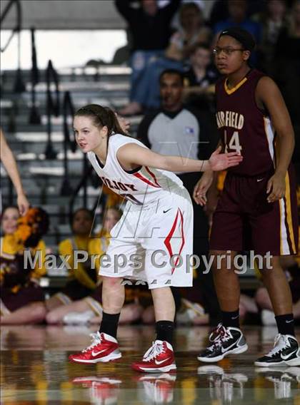 Thumbnail 3 in Lovejoy vs. Fairfield (UIL 3A Semifinal) photogallery.
