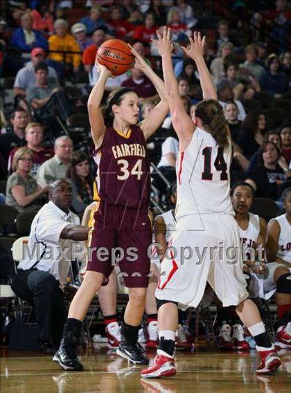 Thumbnail 2 in Lovejoy vs. Fairfield (UIL 3A Semifinal) photogallery.