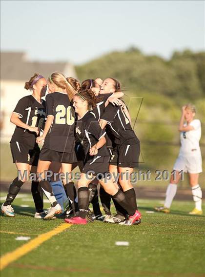 Thumbnail 2 in Freedom vs Woodgrove (District Semifinal) photogallery.