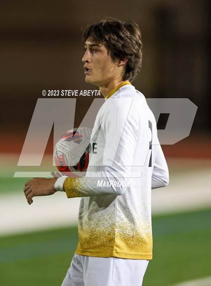 Thumbnail 2 in Arapahoe @ Cherokee Trail photogallery.