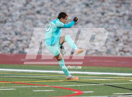 Thumbnail 1 in Arapahoe @ Cherokee Trail photogallery.