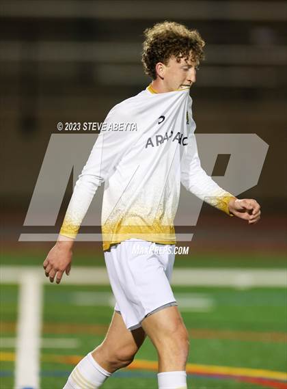 Thumbnail 2 in Arapahoe @ Cherokee Trail photogallery.