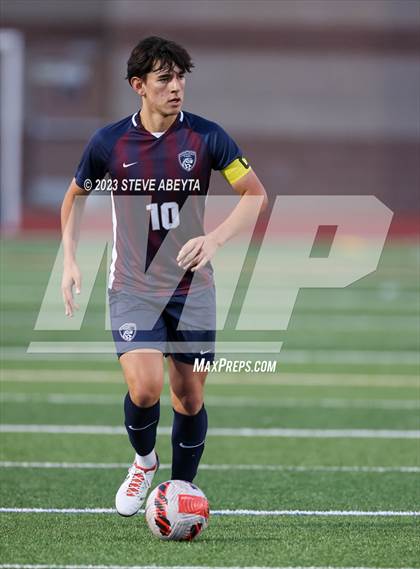 Thumbnail 1 in Arapahoe @ Cherokee Trail photogallery.