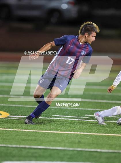 Thumbnail 1 in Arapahoe @ Cherokee Trail photogallery.