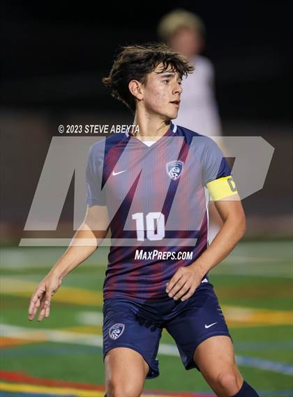 Thumbnail 1 in Arapahoe @ Cherokee Trail photogallery.