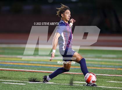 Thumbnail 1 in Arapahoe @ Cherokee Trail photogallery.