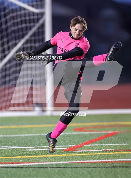 Thumbnail 1 in Arapahoe @ Cherokee Trail photogallery.