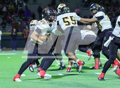 Thumbnail 2 in Somerset Academy Losee vs. Mojave (NIAA 4A Desert Final) photogallery.