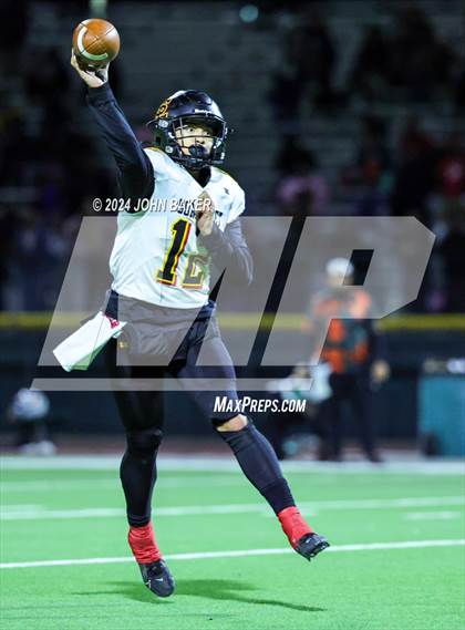 Thumbnail 3 in Somerset Academy Losee vs. Mojave (NIAA 4A Desert Final) photogallery.