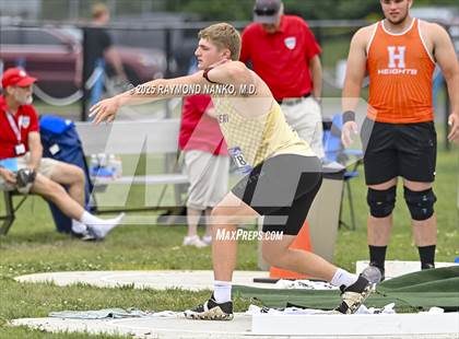 Thumbnail 2 in IHSAA Finals (Shot Put) photogallery.