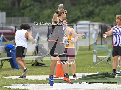 Thumbnail 1 in IHSAA Finals (Shot Put) photogallery.