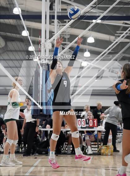 Thumbnail 3 in McCallum vs. Lexington (Legends Invitational) photogallery.