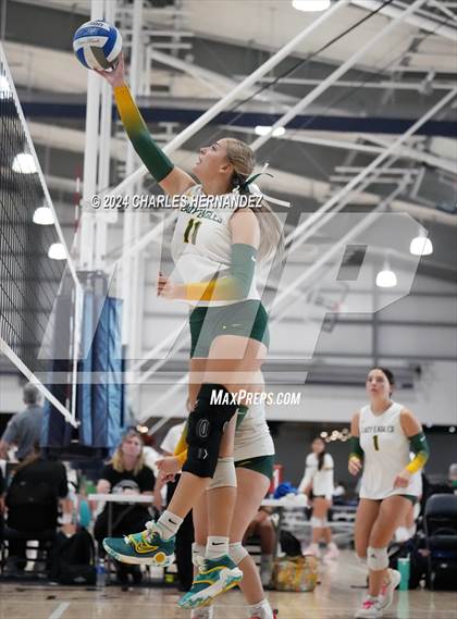 Thumbnail 2 in McCallum vs. Lexington (Legends Invitational) photogallery.