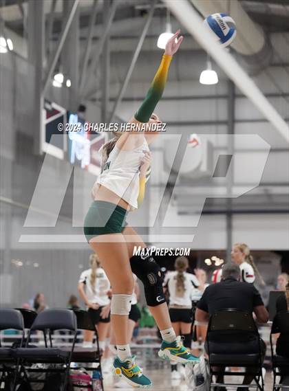 Thumbnail 2 in McCallum vs. Lexington (Legends Invitational) photogallery.