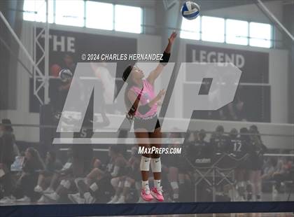 Thumbnail 2 in McCallum vs. Lexington (Legends Invitational) photogallery.
