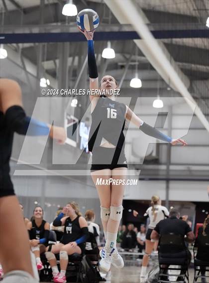 Thumbnail 1 in McCallum vs. Lexington (Legends Invitational) photogallery.