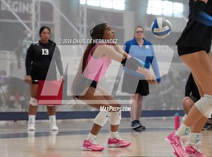 Thumbnail 3 in McCallum vs. Lexington (Legends Invitational) photogallery.
