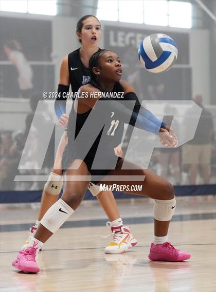 Thumbnail 2 in McCallum vs. Lexington (Legends Invitational) photogallery.