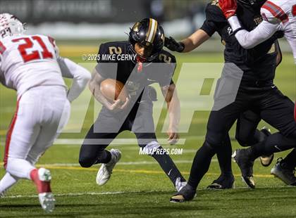 Thumbnail 1 in Lee's Summit vs. Nixa (MSHSAA Class 6 Final) photogallery.