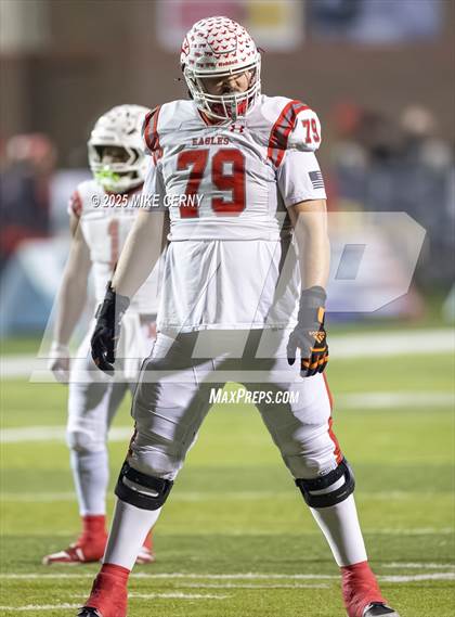 Thumbnail 3 in Lee's Summit vs. Nixa (MSHSAA Class 6 Final) photogallery.