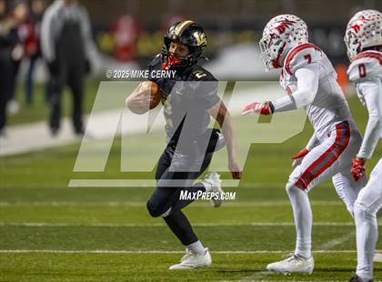 Thumbnail 2 in Lee's Summit vs. Nixa (MSHSAA Class 6 Final) photogallery.