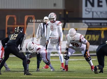 Thumbnail 2 in Lee's Summit vs. Nixa (MSHSAA Class 6 Final) photogallery.