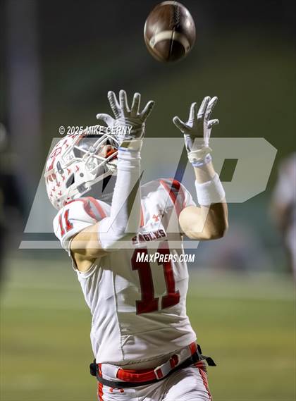 Thumbnail 2 in Lee's Summit vs. Nixa (MSHSAA Class 6 Final) photogallery.