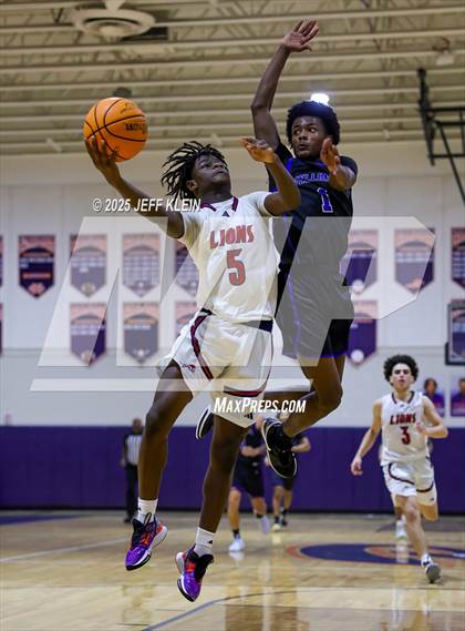 Thumbnail 1 in Wellington vs Chaminade-Madonna (Holiday Classic of the Palm Beaches) photogallery.
