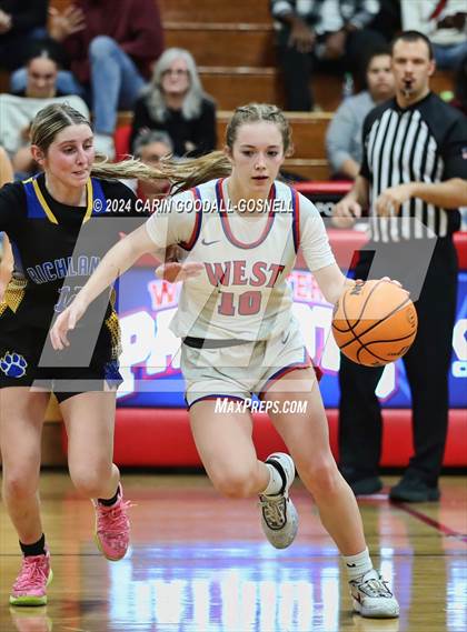 Thumbnail 3 in Richlands @ West Carteret photogallery.