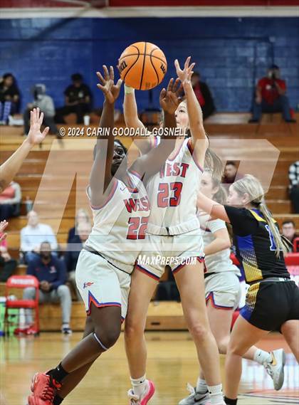 Thumbnail 1 in Richlands @ West Carteret photogallery.