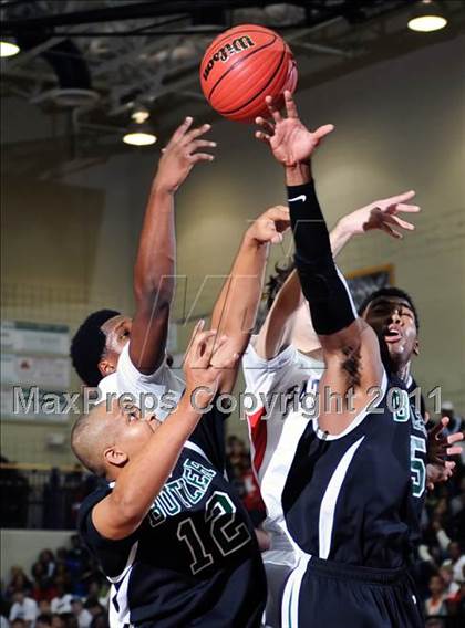 Thumbnail 1 in Butler vs. Bob Jones photogallery.