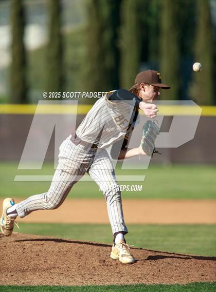 Thumbnail 2 in Temecula Valley vs. Castaic (CIF SS D3 Quarterfinals) photogallery.